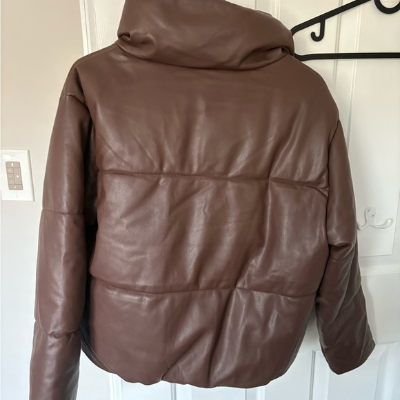 NWOT Old Navy Faux Leather Puffer Jacket - Picture 3 of 4